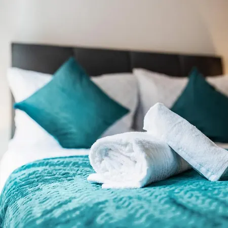 Apartment 61 Percent Off - Long - Perfect For Business, Professionals , Relocations & Families I Free Gym I Boardroom I Cinema I Wifi - St Martins Place