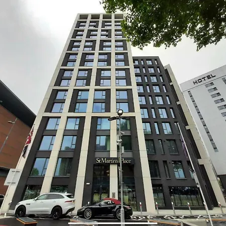 Apartment 61 Percent Off - Long - Perfect For Business, Professionals , Relocations & Families I Free Gym I Boardroom I Cinema I Wifi - St Martins Place